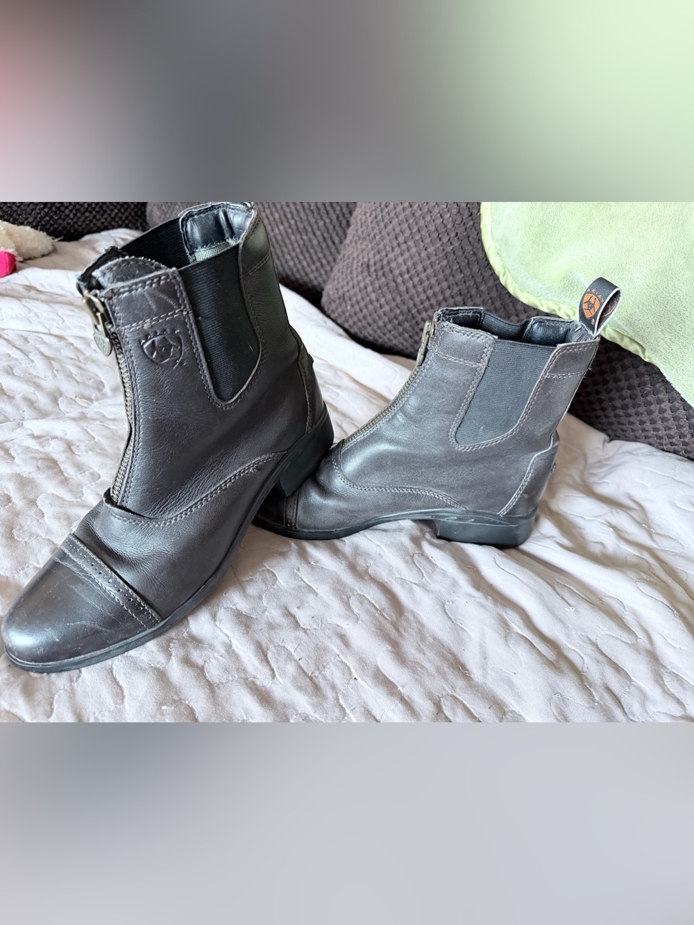 Women's Black Leather Chelsea Zip Ankle Boots